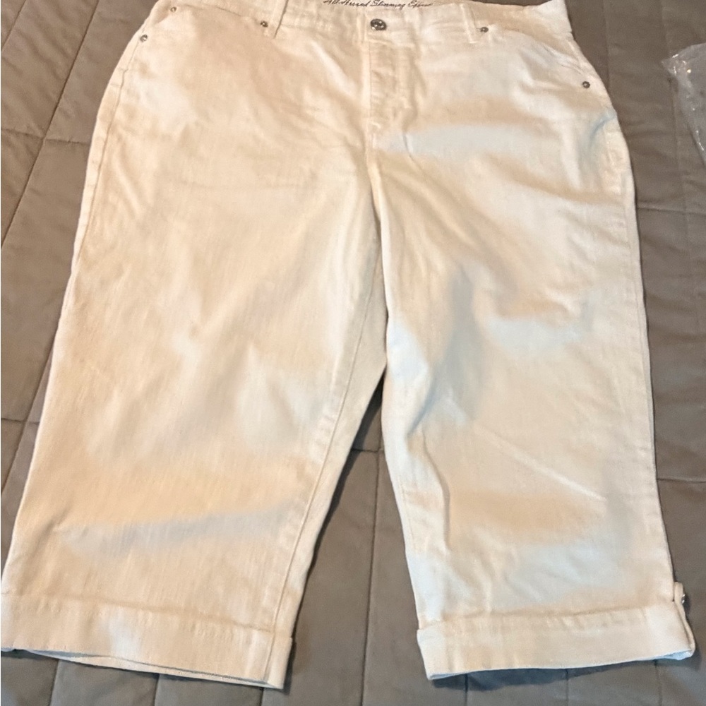 Gloria Vanderbilt All-Around Slimming White Pants